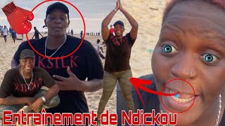 Lincroyable Seance dentraînement de Ndickou Tarkida à la plage  pour son combat avec Fatou Mbaye [upl. by Newg]