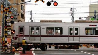 北千住の踏切 Kita Senju railway crossing [upl. by Bathsheb]