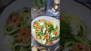 Leckere Zoodles mit Garnelen Zucchininudeln ganz einfach selber kochen [upl. by Cosmo]