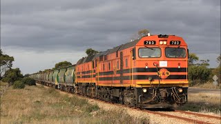 Final GWA grain train from Pinnaroo 3172015 [upl. by Himelman]