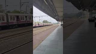 Local Train Going Pune to Lonawala 925 AM arrival time in Chinchwad Station railway yt google [upl. by Norag]