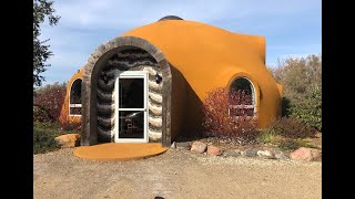 Step inside this artists monolithic dome home she created in Yorkton Saskatchewan [upl. by Katherine941]