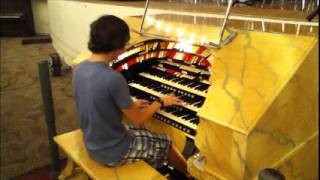 Tim Duckworth plays quotCabaretquot on the Wurlitzer [upl. by Atwekk]