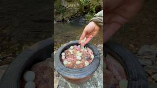 Güveçte Kuzu Gerdan Pişirme 🥩  Cooking lamb neck in clay pot [upl. by Louella]