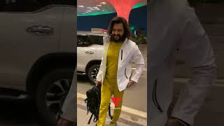 Biggboss Marathi Host Ritesh Deshmukh Spotted At Mumbai Airport [upl. by Maretz]