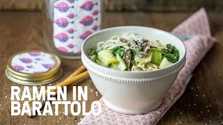 Ramen vegan in barattolo con funghi shiitake e pak choi [upl. by Amsirak]