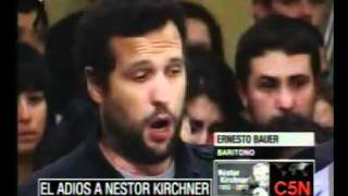 C5N  EL ADIOS A NESTOR KIRCHNER  ERNESTO BAUER AVE MARIA [upl. by Gobert]