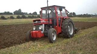 Massey Ferguson 135 ploughing [upl. by Iow806]