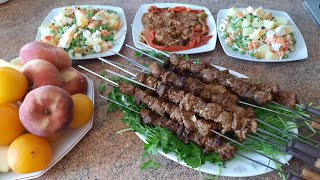 Pinchos morunos con aliño típico marroquí  2 ensaladas deliciosas y saludables [upl. by Gavriella]