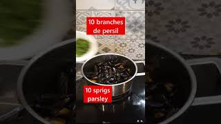 Recette des Moules marinières 🤤 🍟 Très simple et rapide [upl. by Daugherty]