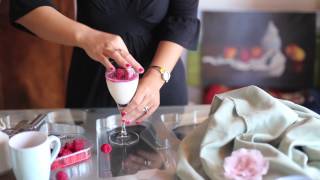 Panna cotta con coulis di lamponi [upl. by Snevets]