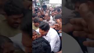 Ma jagan anna Vijayawada r r peta vachadu 🙏❤️ma namakam nuve jagan💙🤍💚jagan [upl. by Karylin629]