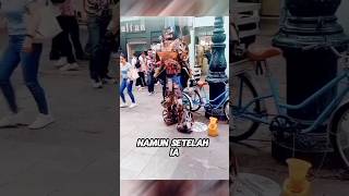 Kostum Robot Yang Bisa Berubah Menjadi Mobil shorts shortvideo [upl. by Armil363]