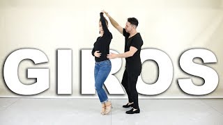 4 Giros  Figuras básicas de BACHATA  Como bailar Bachata  Aprende a bailar con Alfonso y Mónica [upl. by Morette262]