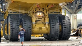 Caterpillar 6060 Face Shovel loading Autonomous Trucks [upl. by Nnybor]