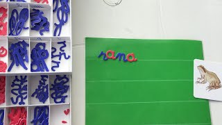 Imparare a scrivere in corsivo con il metodo Montessori [upl. by Ynohtnacram]