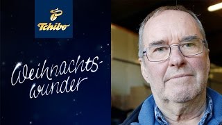 Tchibo Weihnachtswunder Besuch bei Wolfgang ehrenamtlicher Helfer der Tafel [upl. by Htebirol]