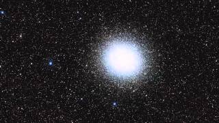 Zoom sobre el cúmulo globular Omega Centauri [upl. by Lleval11]