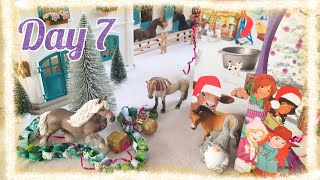 Schleich 2021 Horse Club amp Farm World Advent Calendar Unboxing  Day 7  Schleich Christmas [upl. by Dorene]