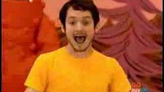 Elijah Wood  Numa Numa  Yo Gabba Gabba Dancy Dance [upl. by Occer]