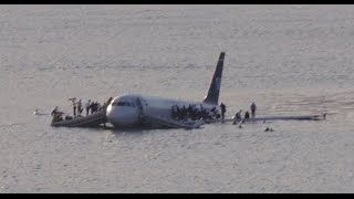 Sully  landing on Hudson river [upl. by Ardnasyl]