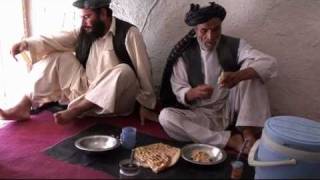 ROBIN FOOD viaja a Afganistan [upl. by Nawj]