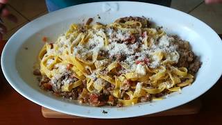 Fettuccine del contadino Ricetta con carne trita funghi e pomodorini Vino Lambrusco del Vicariato [upl. by Hooker]