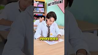 ¡Su Profesora Lo Subestima Pero Es Un Genio 😱 [upl. by Kendry]