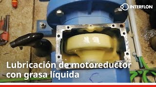 Lubricación de motorreductor con grasa líquida Grease MP00 [upl. by Adnole]