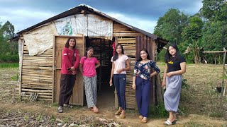 Gadis Dayak  Aktivitas sehari hari Gadis Desa Suku Dayak di Pondok Tepian Sungai [upl. by Ulyram]