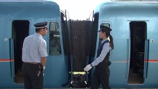 小田急 特急ロマンスカー 60000形 MSE 切り離し 解結 分割 連結解除 小田原駅 女性車掌 小田急線 小田急小田原線 2014年 9月 1080p [upl. by Adnamar]