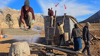 Construction of a structure in a nomadic hut by Hassan with the help of his mother and brothers🛖 [upl. by Dominus261]