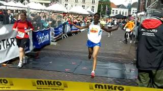 Halve marathon Roosendaal 2012 [upl. by Abbye99]