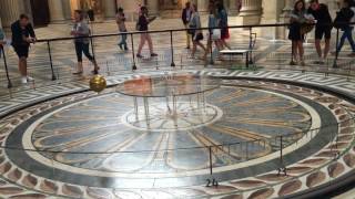 Le pendule de Foucault est accroché à la voûte du Panthéon de Paris [upl. by Sahpec]