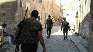 Syrie les rebelles surveillent les rues du vieux Alep [upl. by Femi]