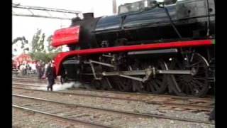 Steam Locomotive R761 Derails [upl. by Gnolb]