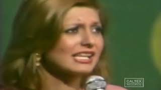 Googoosh  Bemoon Ta Bemoonam  گوگوش  بمون تا بمونم [upl. by Raina757]