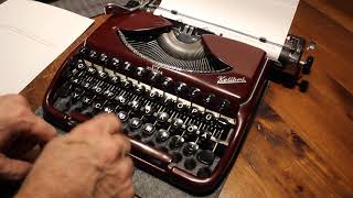 RED BURGUNDY ORIG COLOR KOLIBRI GROMA Typewriter 50sWORKING watch videoA71 [upl. by Oderfla]