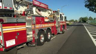 FDNY TOWER LADDER 18 RESPONDING INTO 7TH ALARM BRUSH FIRE IN GERRITSEN BEACH BROOKLYN IN NEW YORK [upl. by Annayak]