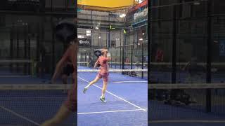 🎾PADEL TIP crea espacios presionando en las esquinas💥 padel padeltime padeltraining [upl. by Asinet]