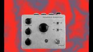 Fairfield Circuitry Randys Revenge Ring Mod Pedal [upl. by Russel]