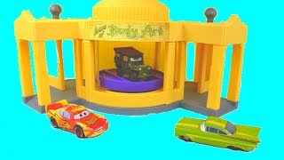 Lightning McQueen shows Sarge how to have fun Color Changing amp Thomas [upl. by Sirronal]