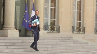 Après un mois et demi à Matignon quel est le style dÉdouard Philippe [upl. by Marlen877]