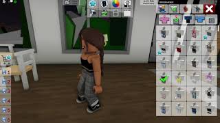 How to take off your shirt in Brookhaven UPDATED [upl. by Anavrin]