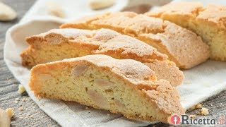 CANTUCCI ALLE MANDORLE  Ricettait [upl. by Enneiviv]