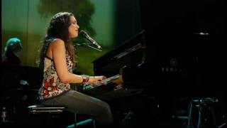 Norah Jones  She Live [upl. by Arrek227]