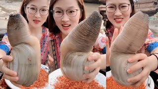 😱 Chinese Girl Eat Biggest Geoducks 😆 Exotic Seafood  Mukbang Seafood Geoducks [upl. by Naneek]