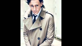 The Red Necklace  Read by Tom Hiddleston  CD 4 Track 1 [upl. by Eddina]