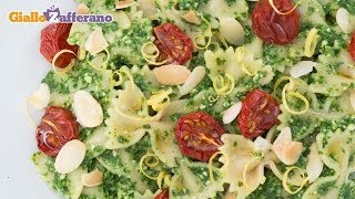 PASTA AL PESTO DI RUCOLA E POMODORINI  Ricetta in 1 minuto [upl. by Briano]