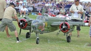 GIANT 13 SCALE RC B25 MITCHELL 2 X 400 cc MOKI 5 CYL  WESTON PARK LEGENDARY FIGHTERS  1  2014 [upl. by Novyert]